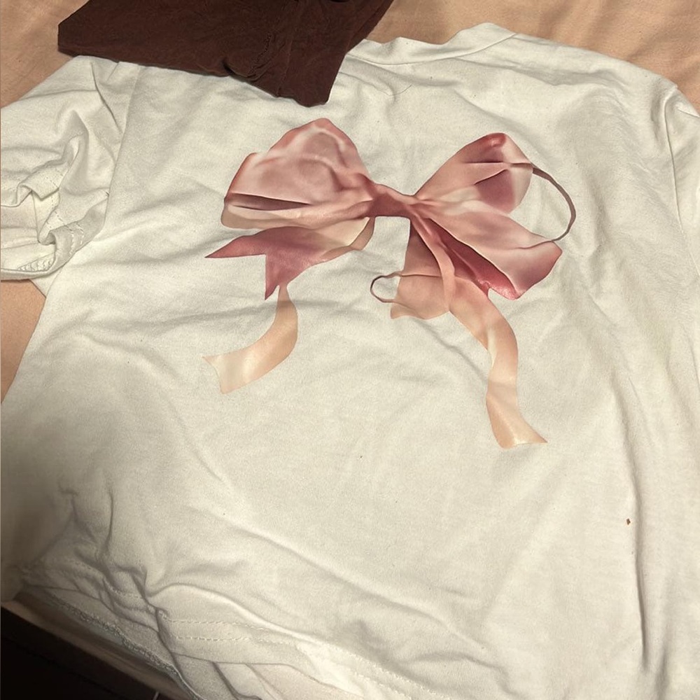 Plain white shirt no stains nothing brand new never worn from shein size L